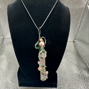 Elegant Seed Glass Beaded Pink Pendant Necklace